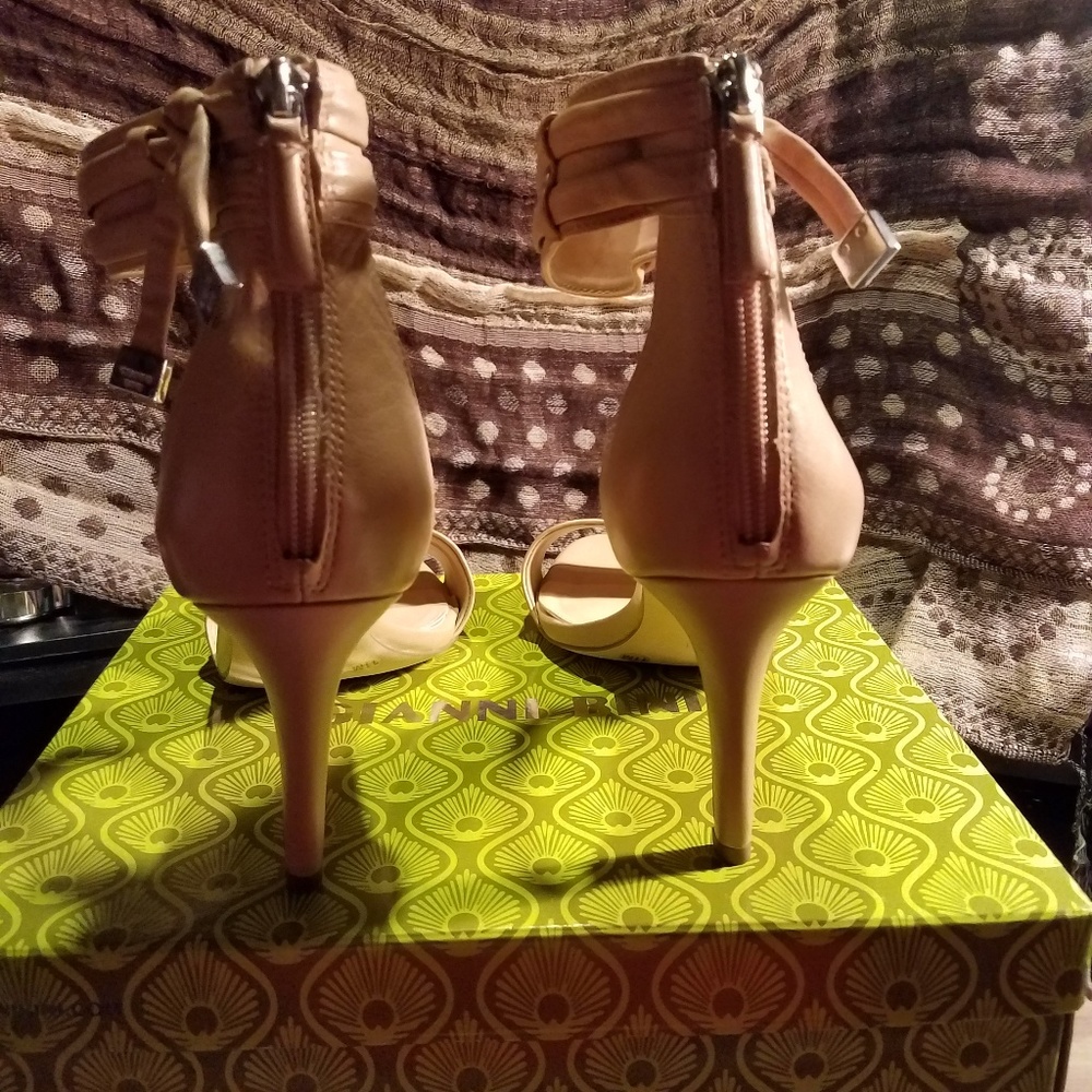 Ladies Sandals